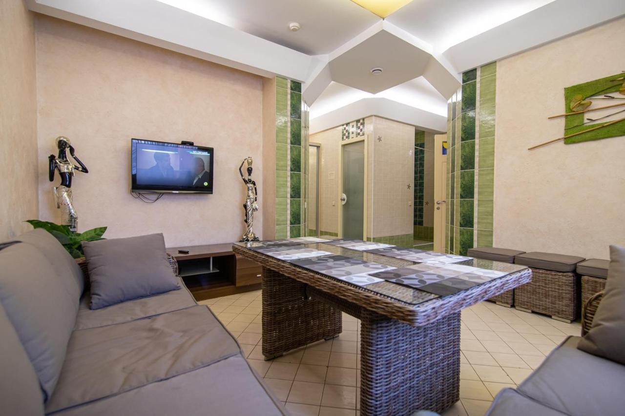 Hotel Aqvium Dněpropetrovsk Exteriér fotografie